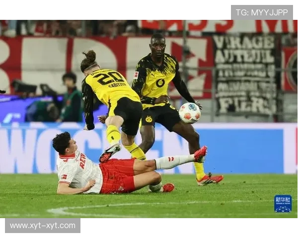 多特蒙德迎战艰难客场挑战全力以赴